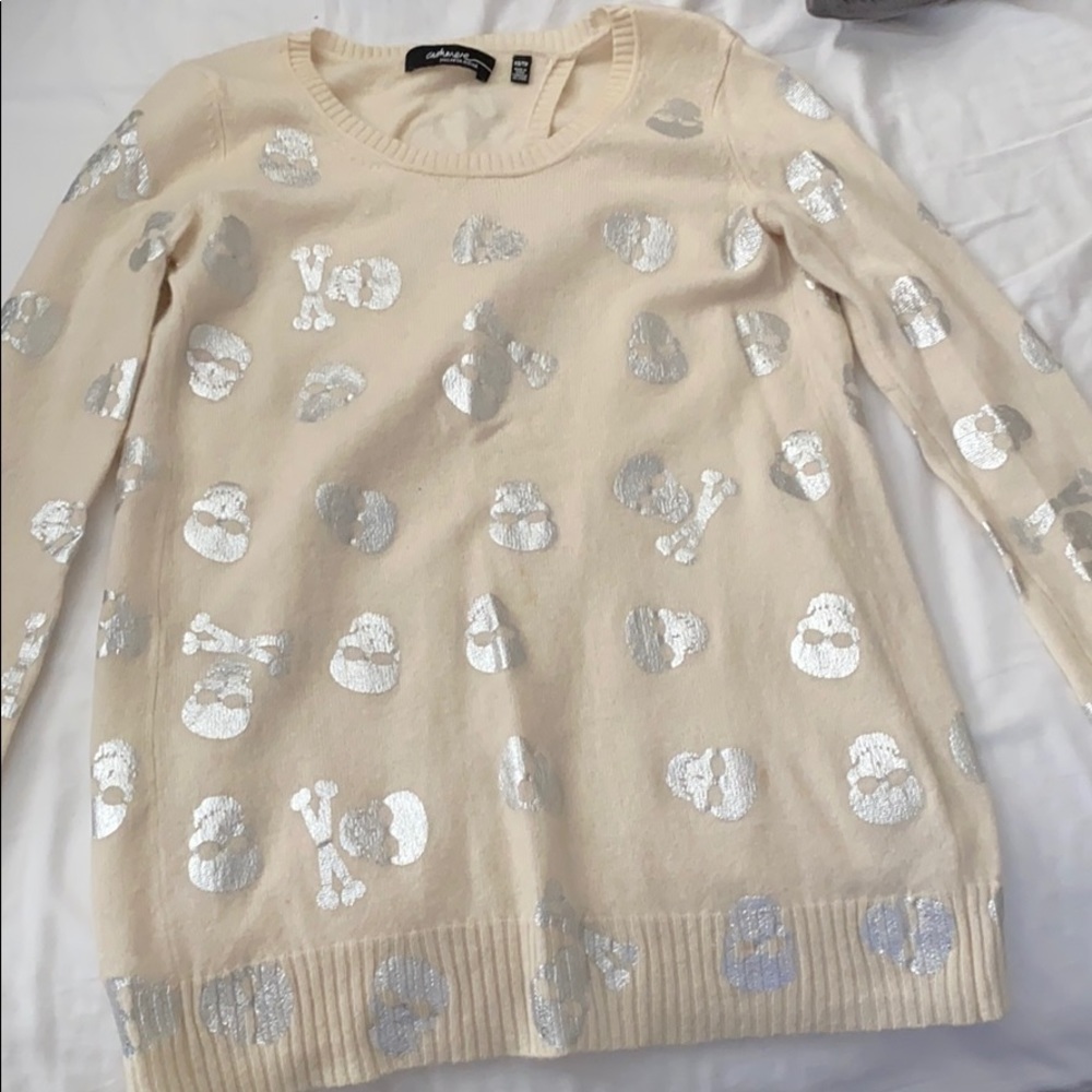 Saks Fifth Avenue Cashmere sweater with skulls